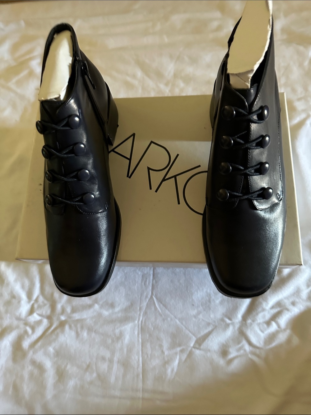 Vintage Markon Black Leather Button Loop Ankle Booties NIB 7.5M